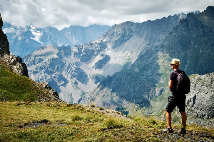 Wandelen en Fotograferen in de Franse Alpen: Uitrusting die Je Nodig Hebt, van Nieuw tot Tweedehands